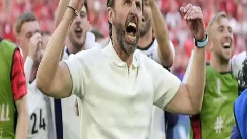 华新男团在乒超六战全胜，黄石基地独占鳌头